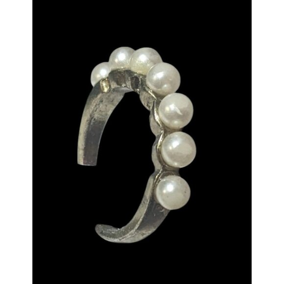 Vintage Coquette Glam Single Row Faux Pearl Ring Size 6 - Picture 11 of 14